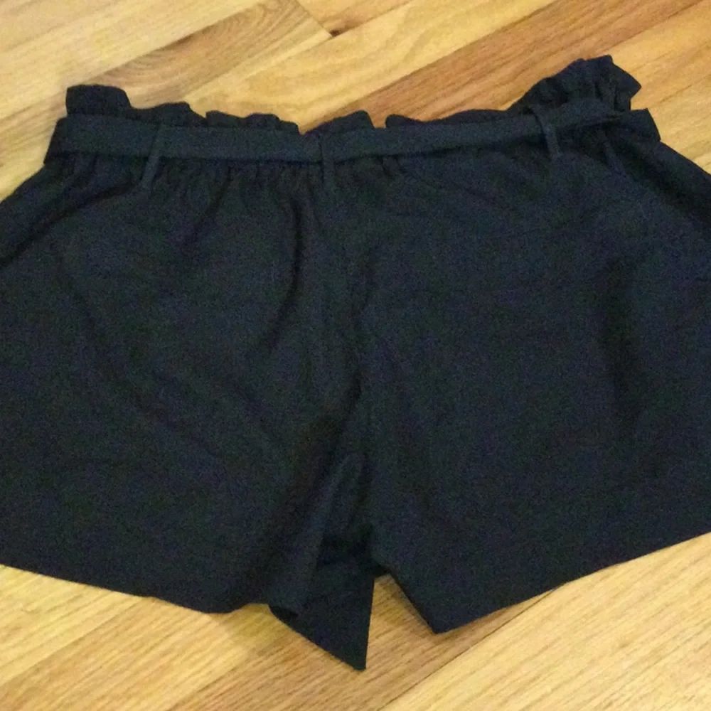 Stradivarius Black Shorts - Picture 2 of 7
